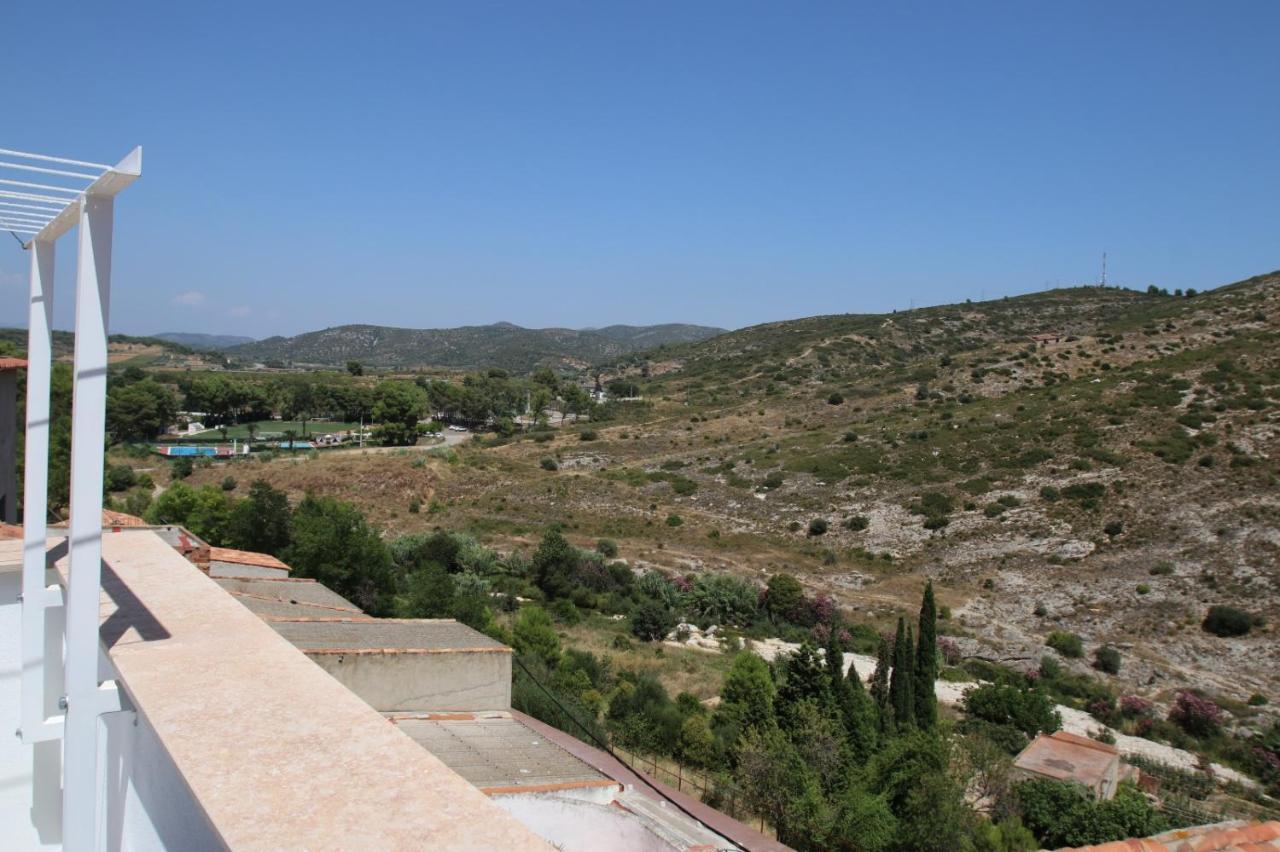 Un Moment, Casa Rural De 4 Estrellas Les Coves de Vinroma Exterior photo